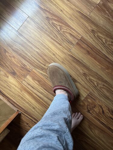 UGG Tazz Platform Brown photo review